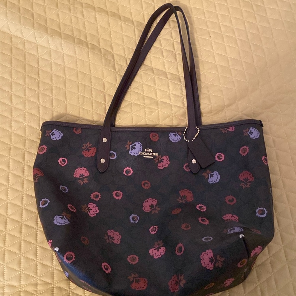 Coach Medium Tote Handbag